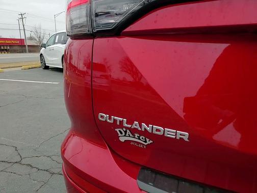 2026 Mitsubishi Outlander ES 2.5 S-AWC