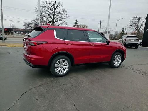 2026 Mitsubishi Outlander ES 2.5 S-AWC