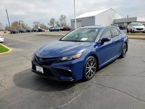 2023 Toyota Camry SE