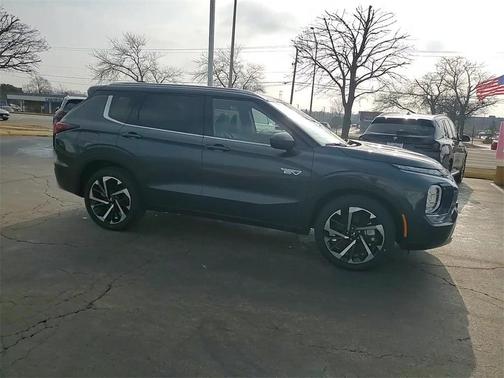 2025 Mitsubishi Outlander PHEV SEL
