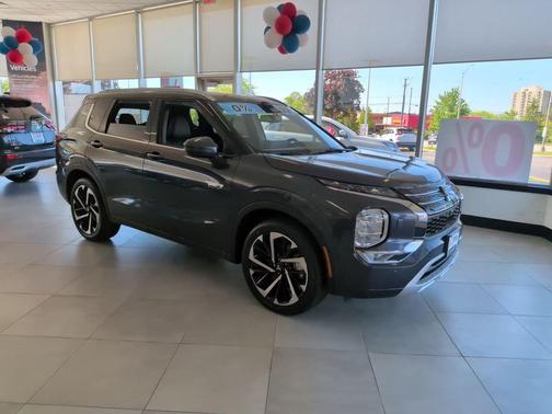Graphite Gray/Black Roof 2025 Mitsubishi Outlander PHEV SEL