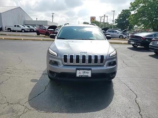 2016 Jeep Cherokee Sport