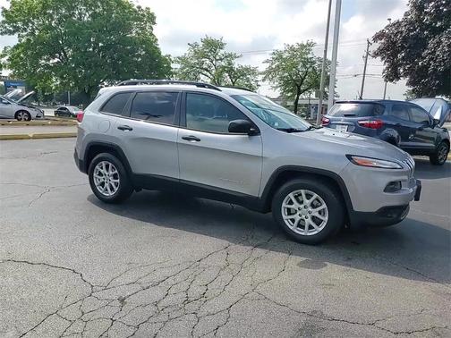 2016 Jeep Cherokee Sport