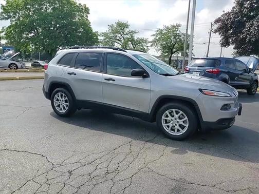 2016 Jeep Cherokee Sport