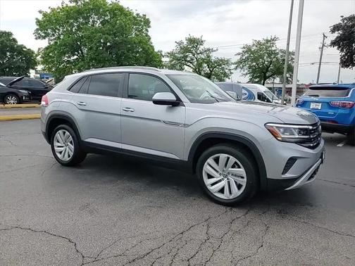 2022 Volkswagen Atlas Cross Sport 2.0T SE w/Technology 4MOTION