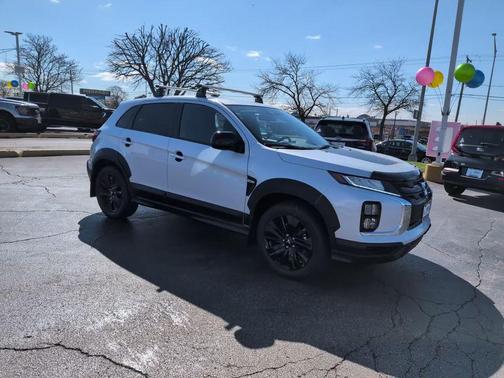 Diamond White 2026 Mitsubishi Outlander Sport 2.0 LE