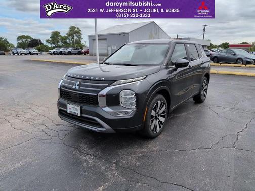 Graphite Gray 2026 Mitsubishi Outlander SE S-AWC