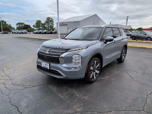 Moonstone 2026 Mitsubishi Outlander SEL