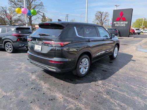 Black Diamond 2026 Mitsubishi Outlander ES 2.5 S-AWC