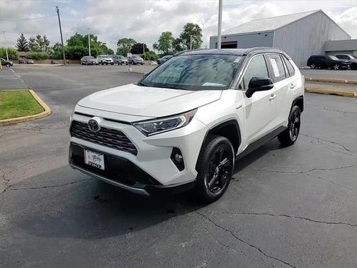 2019 Toyota RAV4 Hybrid SE