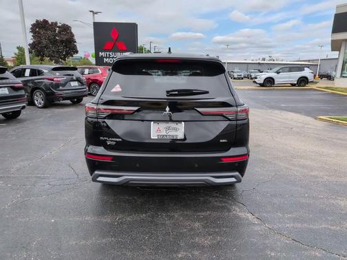 Black Pearl 2026 Mitsubishi Outlander SEL