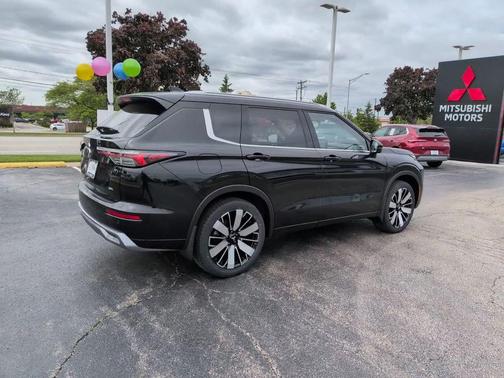Black Pearl 2026 Mitsubishi Outlander SEL