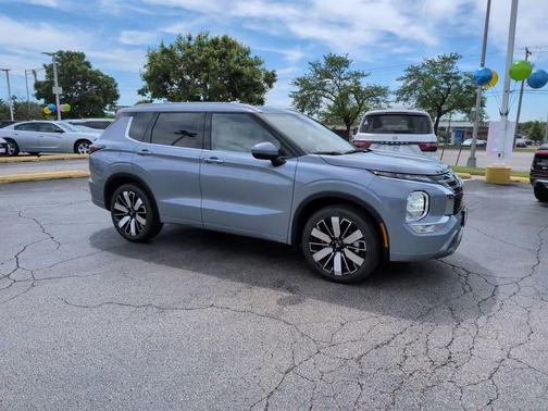 Moonstone 2026 Mitsubishi Outlander SEL S-AWC
