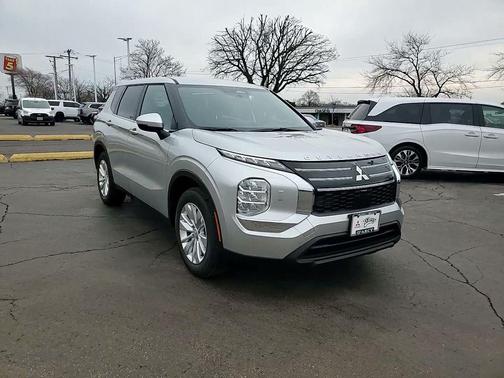 2026 Mitsubishi Outlander ES 2.5 S-AWC