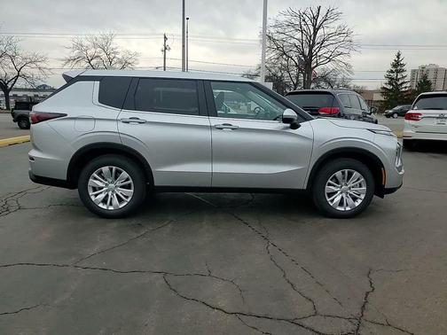 2026 Mitsubishi Outlander ES 2.5 S-AWC