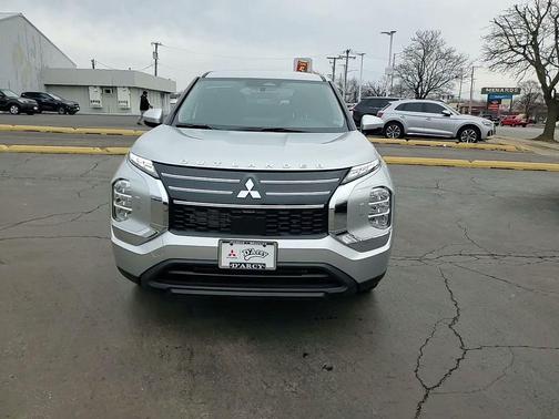 2026 Mitsubishi Outlander ES 2.5 S-AWC