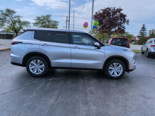 Alloy Silver Metallic 2026 Mitsubishi Outlander ES S-AWC