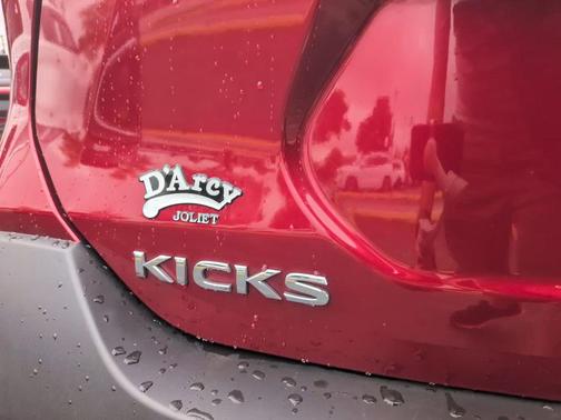 Cayenne Red 2020 Nissan Kicks SR