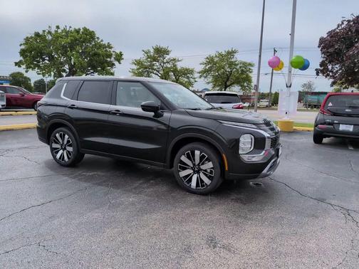 Black Diamond 2026 Mitsubishi Outlander SE S-AWC
