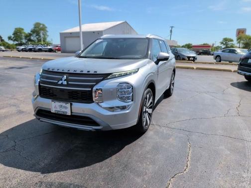 Alloy Silver Metallic 2026 Mitsubishi Outlander SEL S-AWC