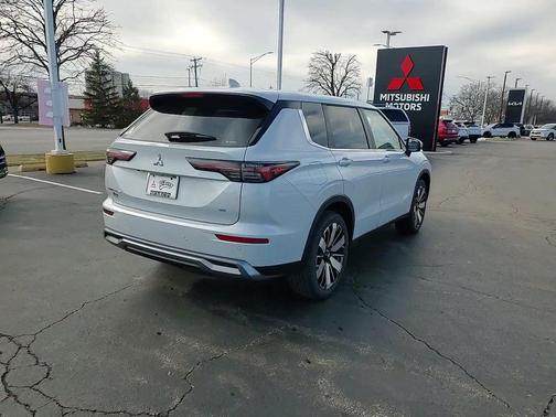 2026 Mitsubishi Outlander SE 2.5 S-AWC