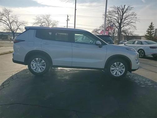 2025 Mitsubishi Outlander ES 2.5 S-AWC