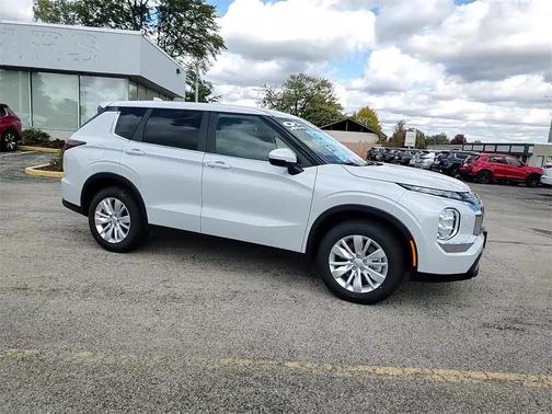 2025 Mitsubishi Outlander ES 2.5 S-AWC