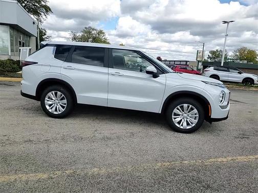 2025 Mitsubishi Outlander ES 2.5 S-AWC