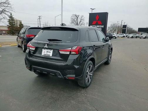 Black Pearl 2026 Mitsubishi Outlander Sport 2.0 ES