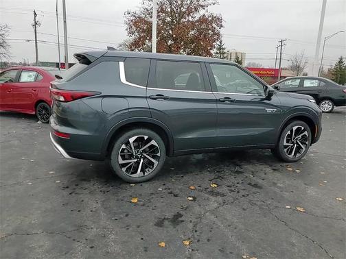 2025 Mitsubishi Outlander PHEV SE S-AWC