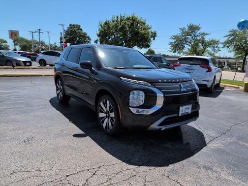 Black Pearl 2026 Mitsubishi Outlander SE