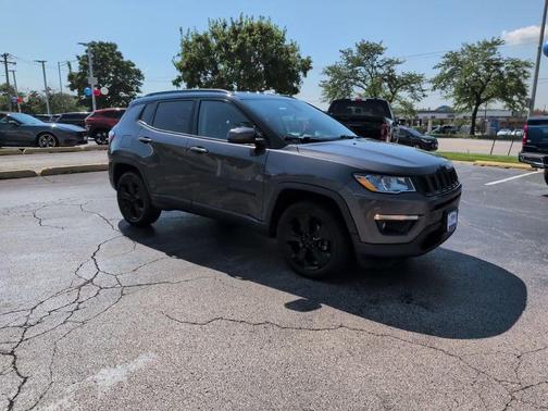 Granite Crystal Metallic Clearcoat 2019 Jeep Compass Latitude