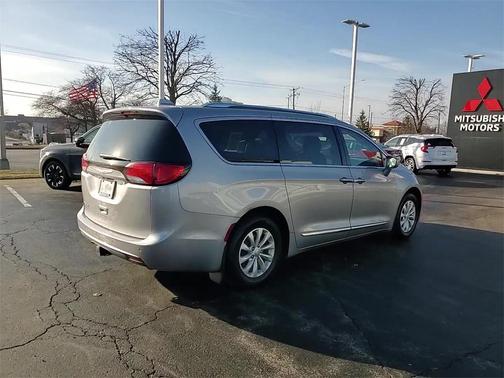 2018 Chrysler Pacifica Touring-L Plus