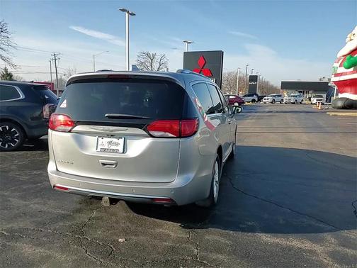 2018 Chrysler Pacifica Touring-L Plus
