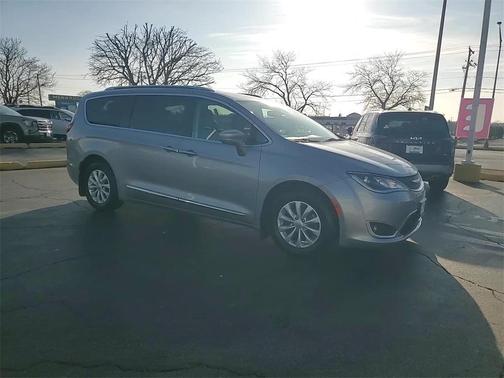 2018 Chrysler Pacifica Touring-L Plus