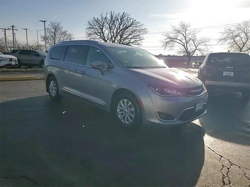 2018 Chrysler Pacifica Touring-L Plus