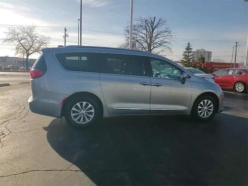 2018 Chrysler Pacifica Touring-L Plus