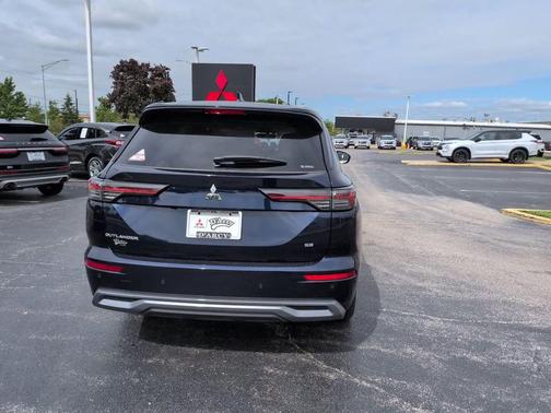 Cosmic Blue 2026 Mitsubishi Outlander SE S-AWC