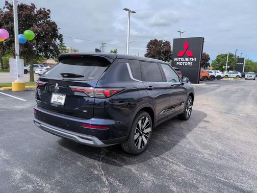 Cosmic Blue 2026 Mitsubishi Outlander SE S-AWC