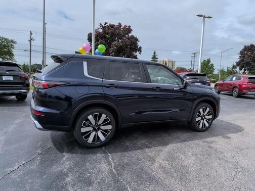 Cosmic Blue 2026 Mitsubishi Outlander SE S-AWC