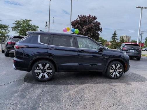 Cosmic Blue 2026 Mitsubishi Outlander SE S-AWC