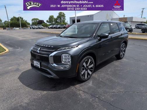 Graphite Gray 2026 Mitsubishi Outlander SE S-AWC