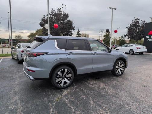 Moonstone 2026 Mitsubishi Outlander SE S-AWC