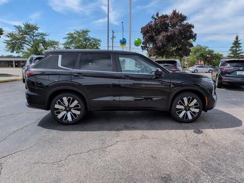 Black Diamond 2026 Mitsubishi Outlander SE S-AWC