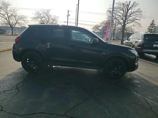 2025 Mitsubishi Outlander Sport 2.0 LE