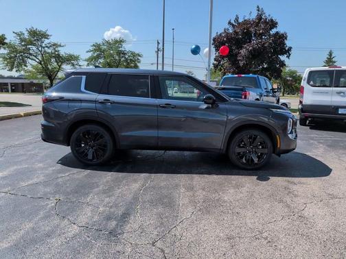 Graphite Gray 2026 Mitsubishi Outlander LE S-AWC