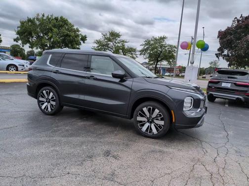 Graphite Gray 2026 Mitsubishi Outlander SEL S-AWC