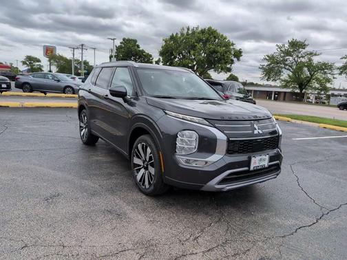 Graphite Gray 2026 Mitsubishi Outlander SEL S-AWC