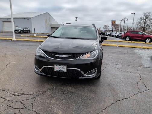 2018 Chrysler Pacifica Touring-L