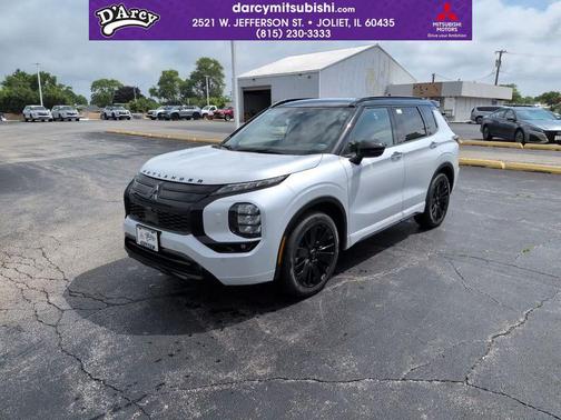 Diamond White 2026 Mitsubishi Outlander Black Edition S-AWC